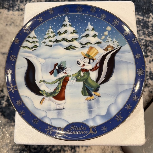 Warner Bros. Other - Vtg Warner Bros Looney Tunes WINTER ROMANCE Pepe & Penelope Collector Plate #569
